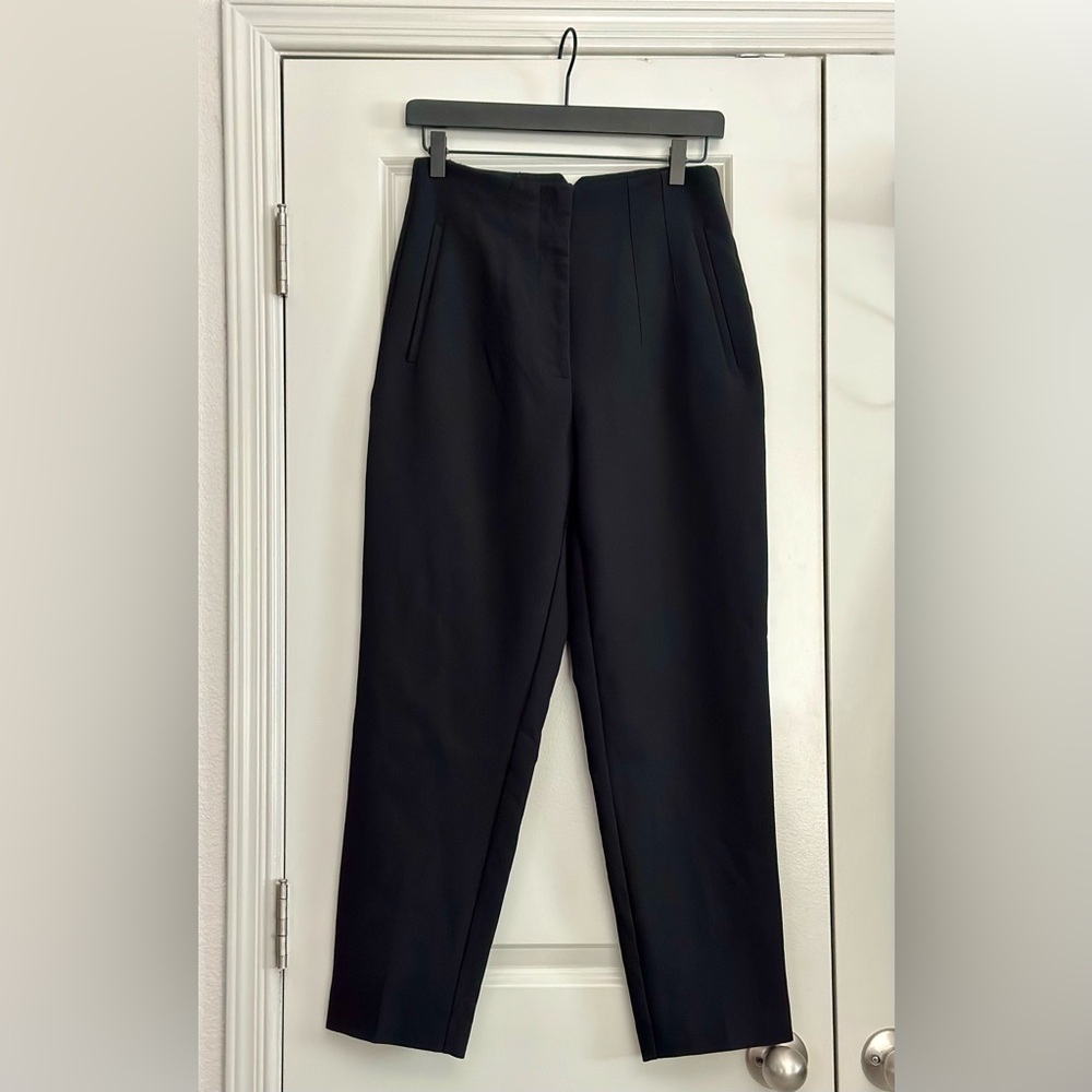 High waisted Zara trousers in black, size M
